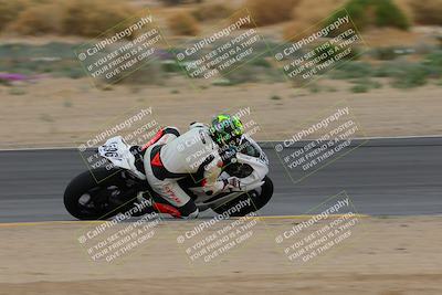 media/Jan-14-2023-SoCal Trackdays (Sat) [[497694156f]]/Turn 9 Set 2 (1130am)/